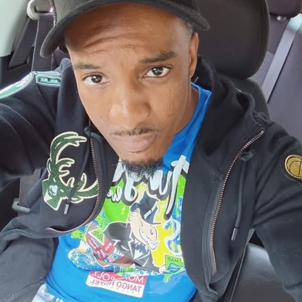 Meet your Posher, Trayon